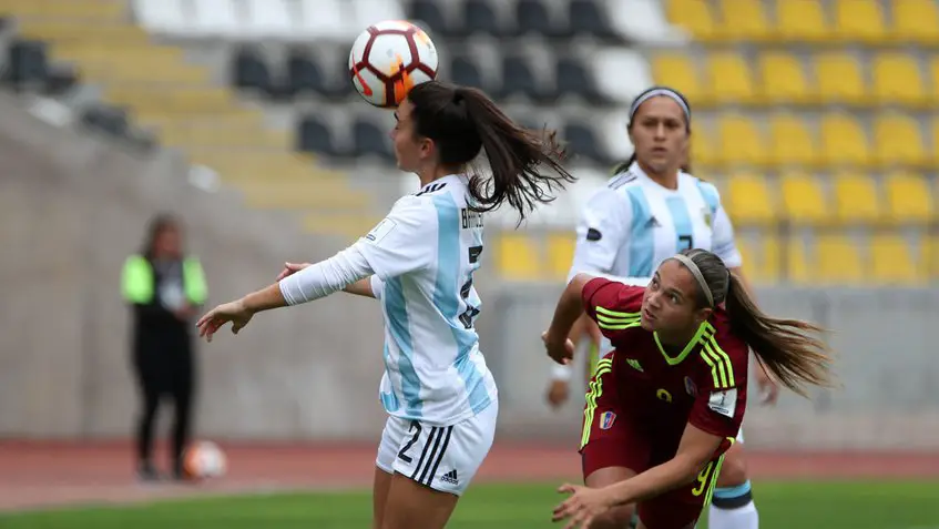 La primera parte terminaría con ventaja mínima para las argentinas.