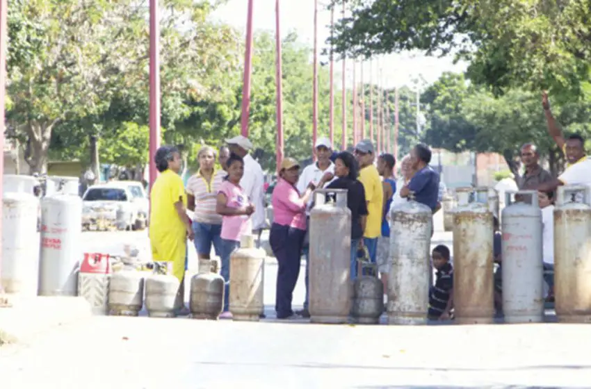 A protestas por gas se les suman problemas con otros servicios en Coro