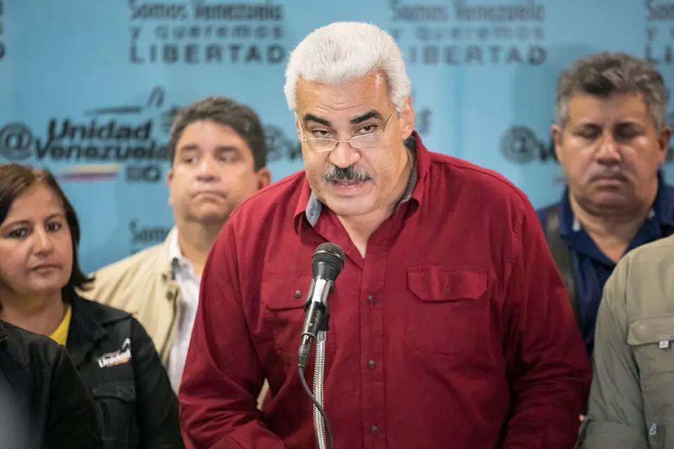  Ángel Oropeza: Sin condiciones la MUD no participará en las presidenciales