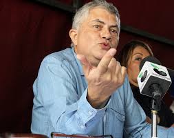 José Vicente Rangel no debería recibir el subsidio a la gasolina