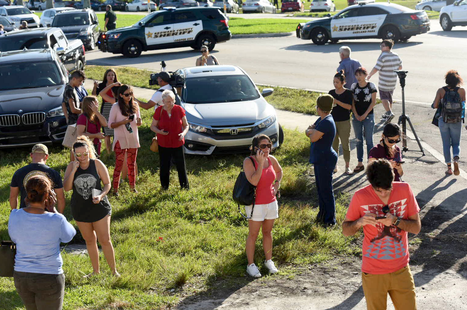  Policía confirmó 17 muertos en tiroteo de escuela de Florida, Estados Unidos