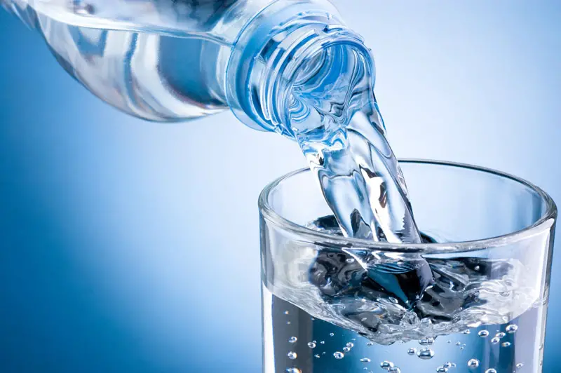 UE propone legislación para mejorar calidad de agua potable