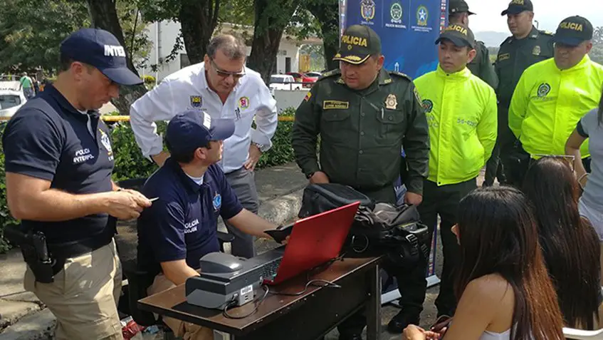  Colombia: Nuevo sistema tecnológico permitirá verificar antecedentes de extranjeros
