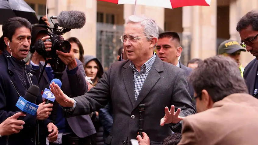 Corte de Colombia ordena investigar a Álvaro Uribe por caso de falsos testigos