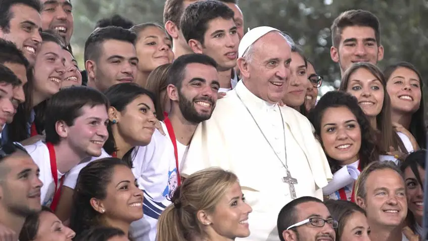  Jóvenes piden a la Iglesia Católica que sea más abierta y menos moralista