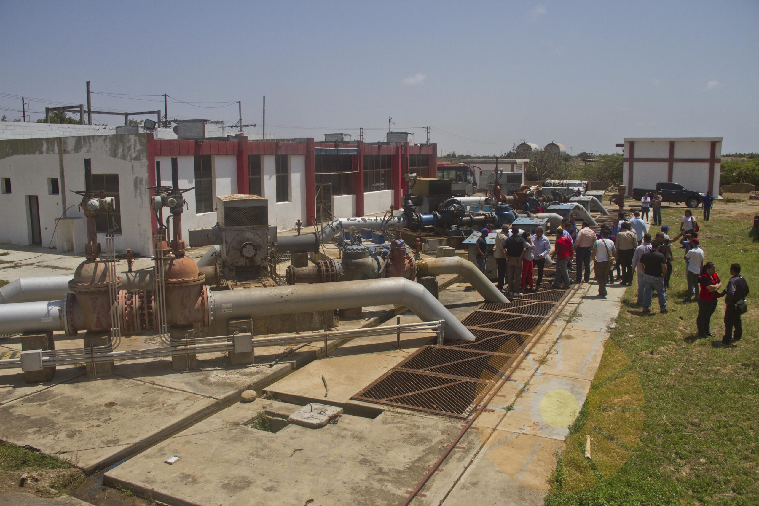  Avanzan trabajos para normalizar servicio de agua en Paraguaná