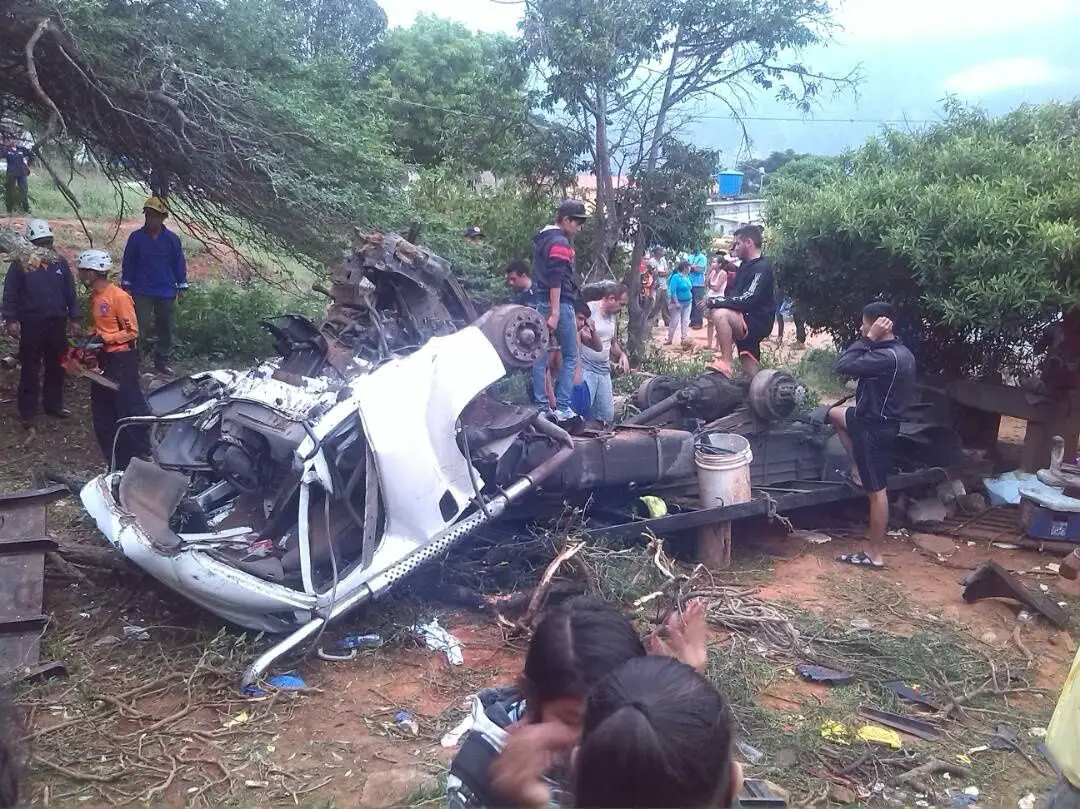  12 personas murieron y 19 quedaron heridas en accidente de tránsito en Mérida