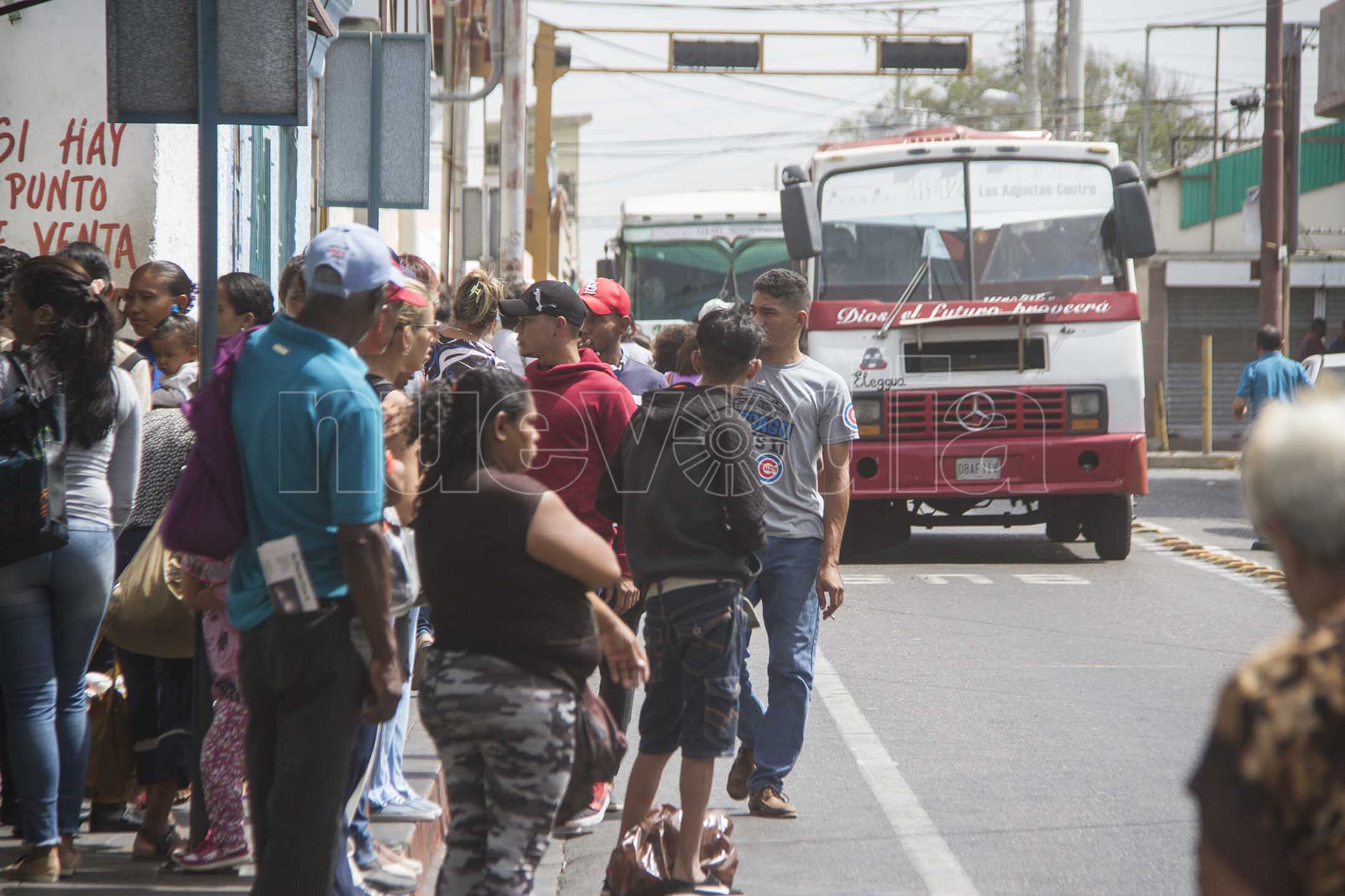 En Punto Fijo el pasaje es caro y hay muy pocas unidades