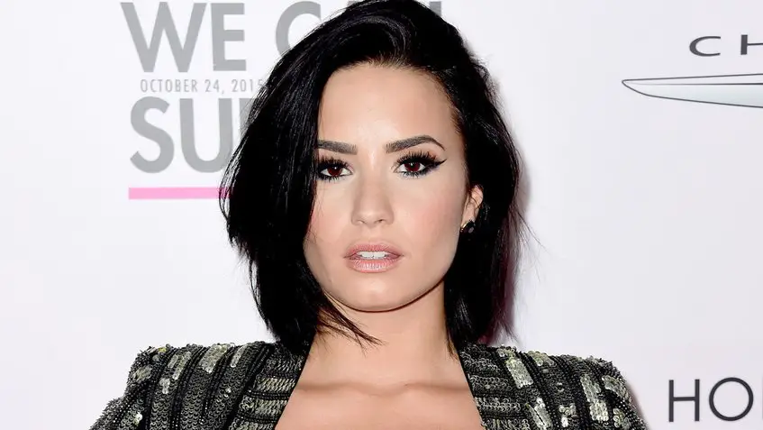  Demi Lovato estrenó Sober un tema que habla sobre sus adicciones