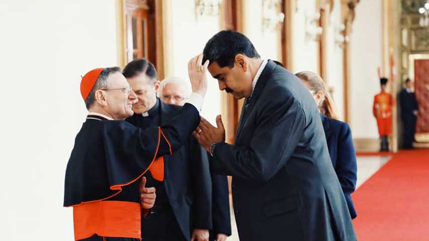  Maduro se reunió con representantes de la iglesia católica
