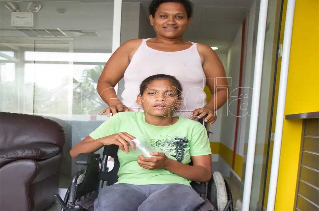 Madre pide ayuda para intervención quirúrgica de su hija