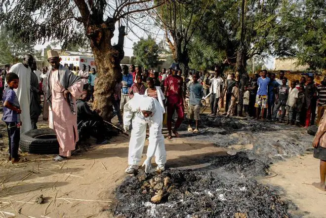  Seis suicidas detonan sus explosivos, matan a 20 en Nigeria