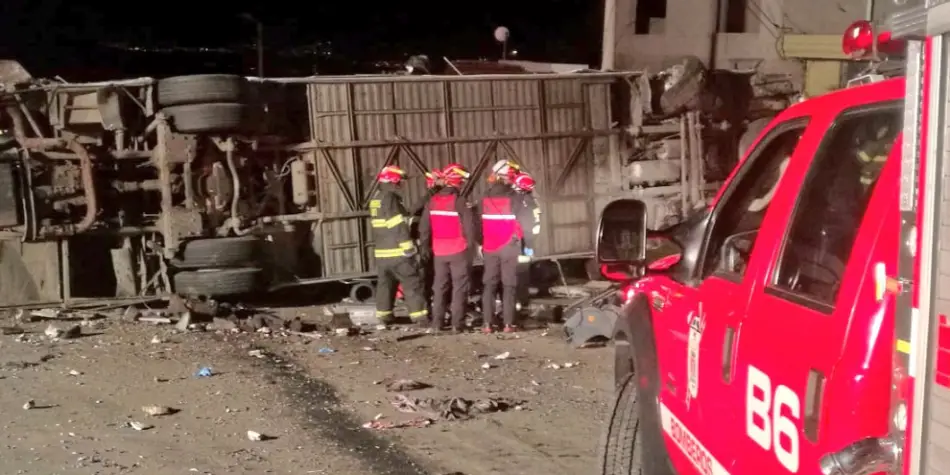 Consulado de Colombia en Quito contacta a familiares de víctimas del accidente
