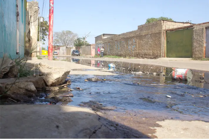 Coro | Habitantes de Las Panelas denuncian bote de aguas negras