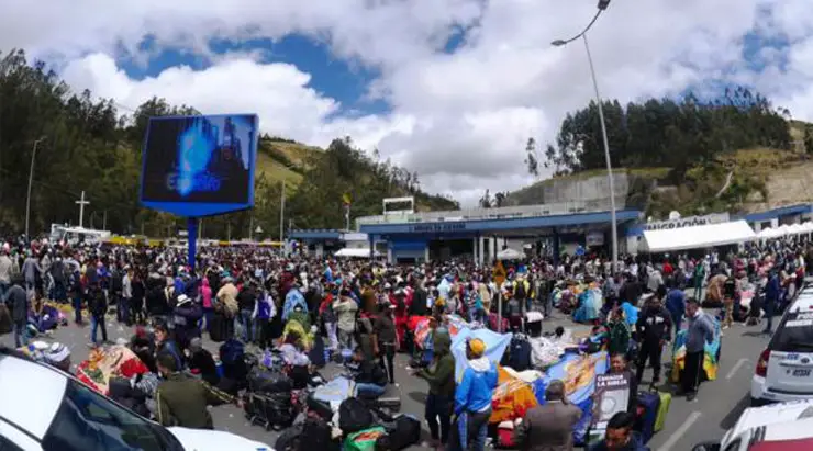  Ecuador le solicita a Venezuela solución para frenar migración venezolana