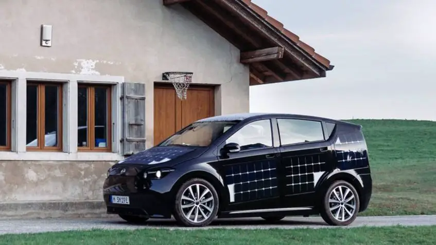 Startup de Alemania desarrolló un automóvil solar que se carga mientras se conduce