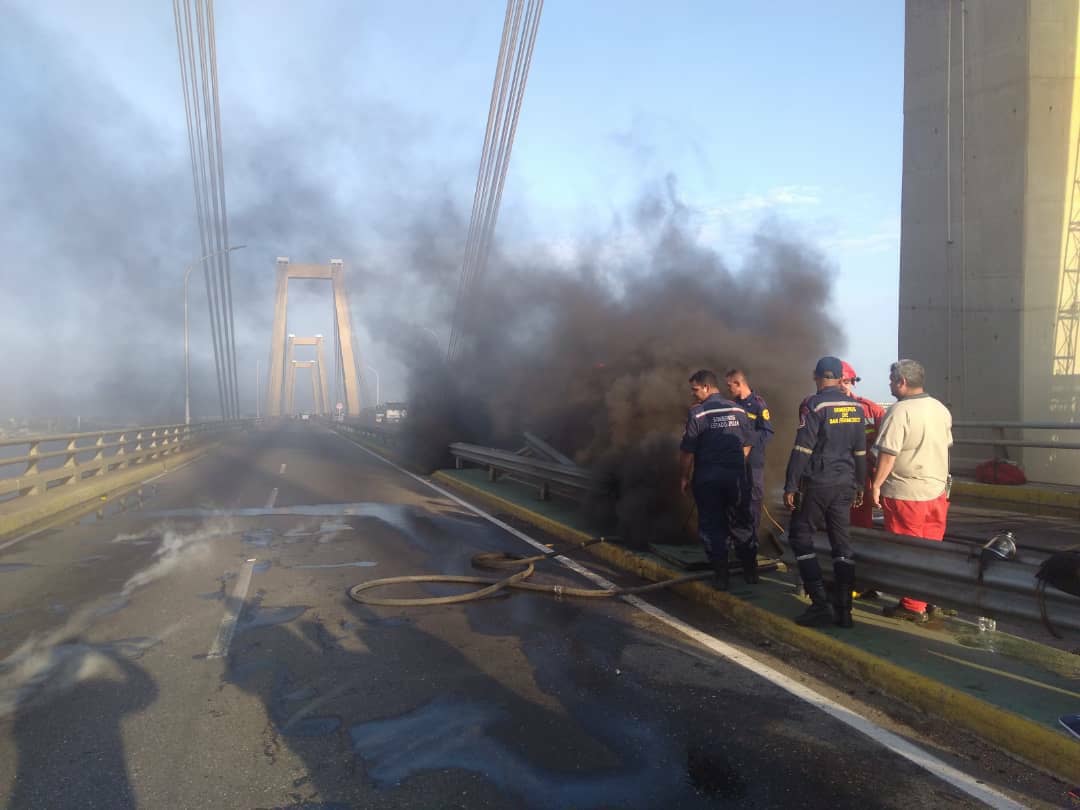  Zulia | Incendio ocasionó cierre del puente sobre el lago