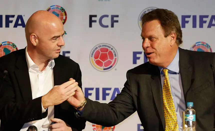  Líder de fútbol colombiano presenta demanda por calumnias