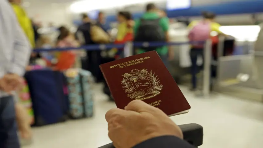  Jueza de Ecuador dejó sin efecto exigencia de pasaporte a venezolanos