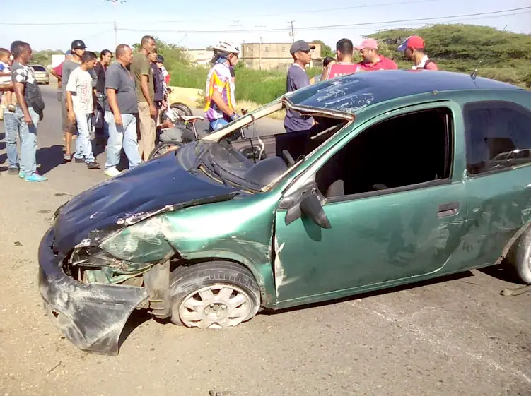 Vuelco en la Coro-La Vela dejó tres lesionados