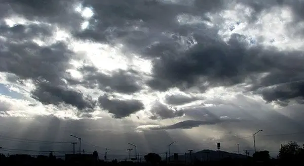 Domingo de nubosidad y lloviznas en Oriente, Llanos, Andes, Zulia y Sur