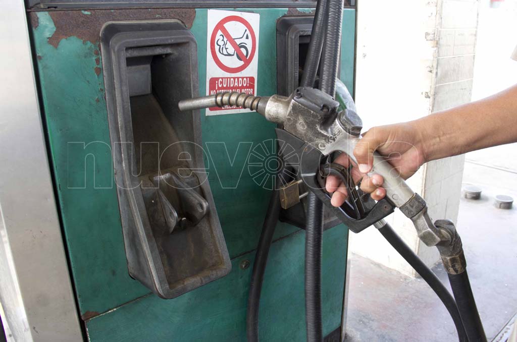  Prevén problemas de suministro de gasolina en el país por sanciones