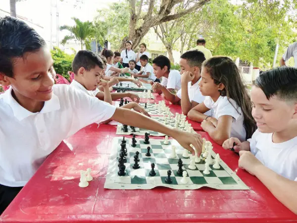  Enhorabuena | Escuela de ajedrez del Armonía reabre su puertas