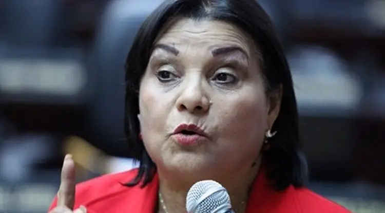  Gladys Requena: Chávez impulsó la patria socialista feminista