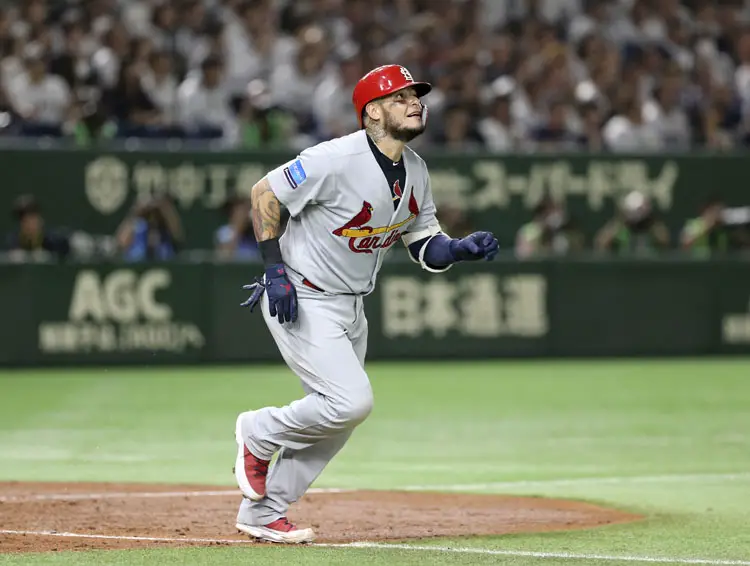  Molina pega jonrón; Estrellas de MLB ganan en Japón