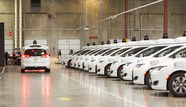  Google prevé lanzar servicio comercial de vehículos sin conductor en 2 meses
