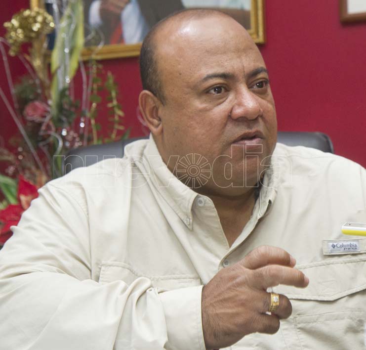 Alcalde Pablo Acosta modifica gabinete con 11 nuevos directores