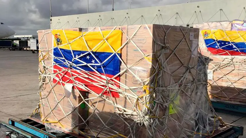  Juan Guaidó: Avión partió de Miami a Curazao con 50 toneladas de ayuda humanitaria para Venezuela