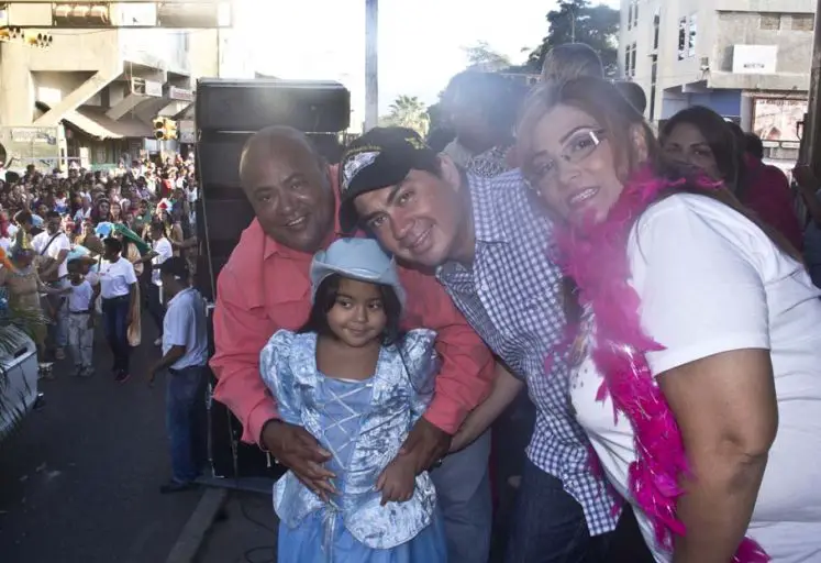 Alegría y paz prevaleció en desfile de apertura de Carnavales en Coro