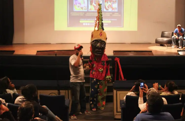 Máscaras Locos de la Vela