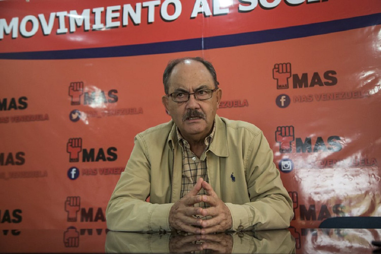  Felipe Mujica: El MAS llama al reencuentro de los sectores de oposición