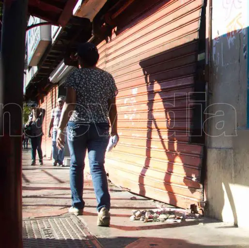 Coro | Cinco comercios y dos camiones parcialmente saqueados
