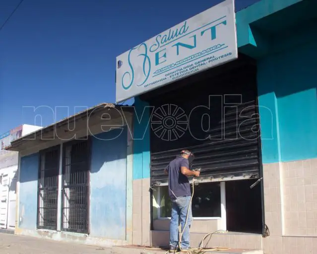 Coro | Cinco comercios y dos camiones parcialmente saqueados