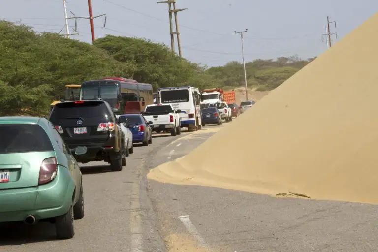 Coro | Seguridad se lleva elogios ante arribo “frío” de turistas