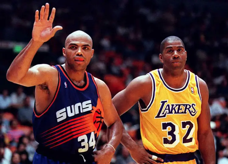 Suns resiste ofensiva postrera y gana 118-109 a los Lakers