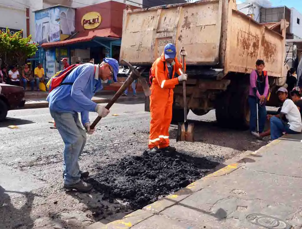 Alcaldía de Carirubana ejecuta plan de mantenimiento vial