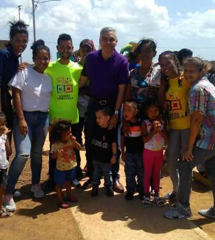  Presidente del Clef compartió con los niños en su Día