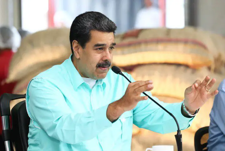  Presidente Maduro celebra firma de acuerdo con oposición