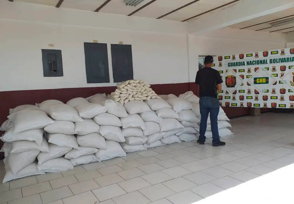 Desur arresta a comerciante por acaparamiento de 4,8 toneladas de arroz