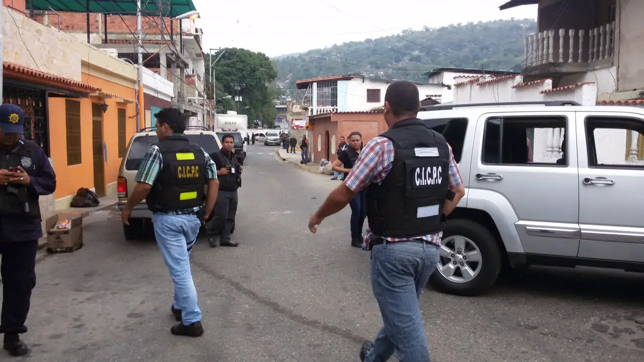  Carabobo y Miranda | En enfrentamiento mueren 8 hombres tras asesinar a tres policías