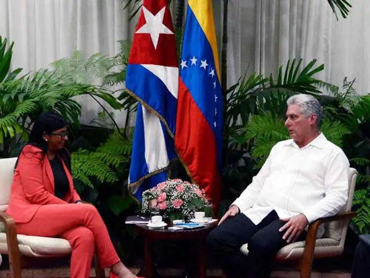  Venezuela y Cuba desarrollan agenda de trabajo en materia de inversión