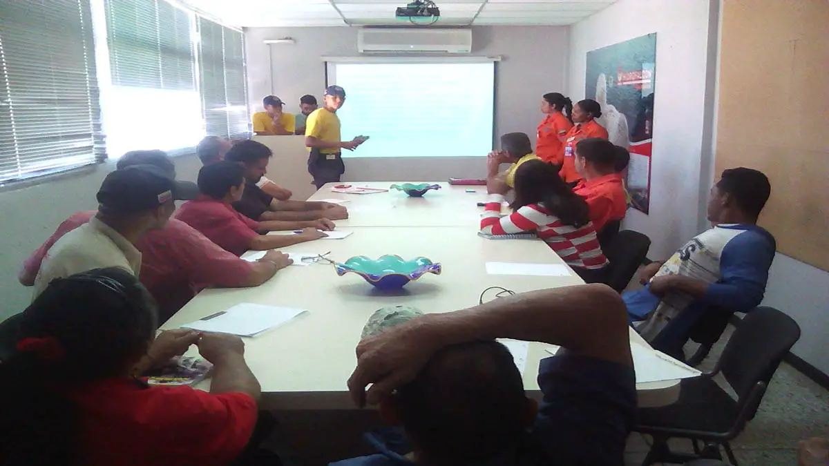  Protección Civil impartió conocimientos en Hidrofalcón sobre primeros auxilios