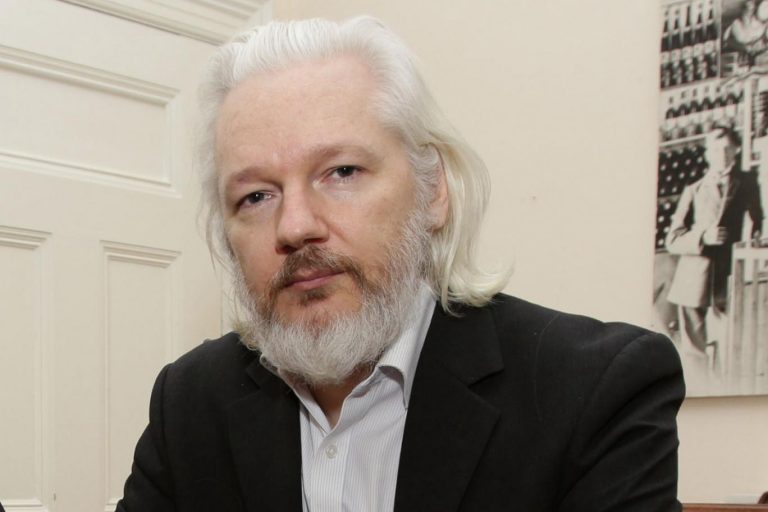 Aprueban extradición de Assange a EE. UU.