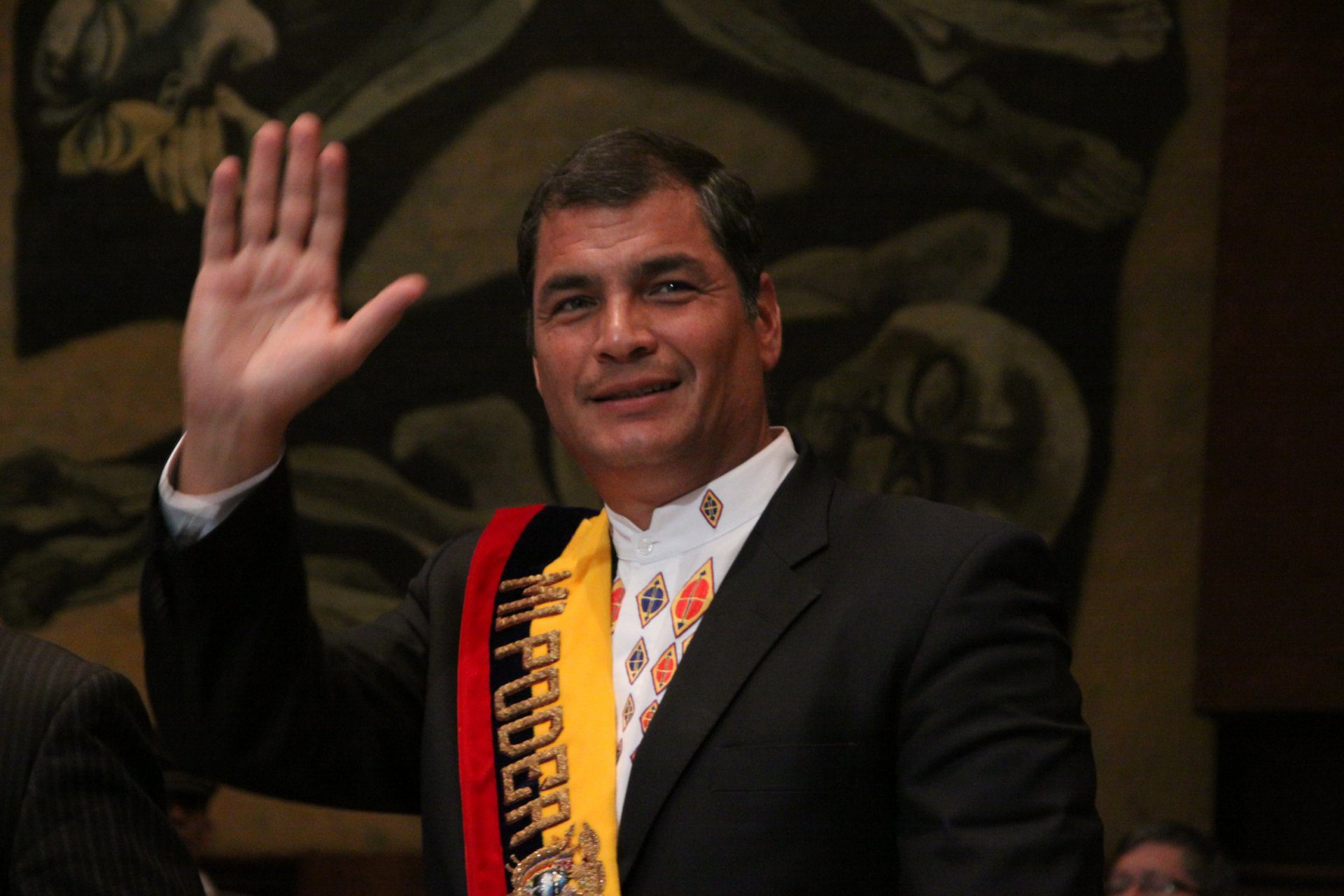  Correa prevé postularse como candidato presidencial para “reconstrucción” de Ecuador