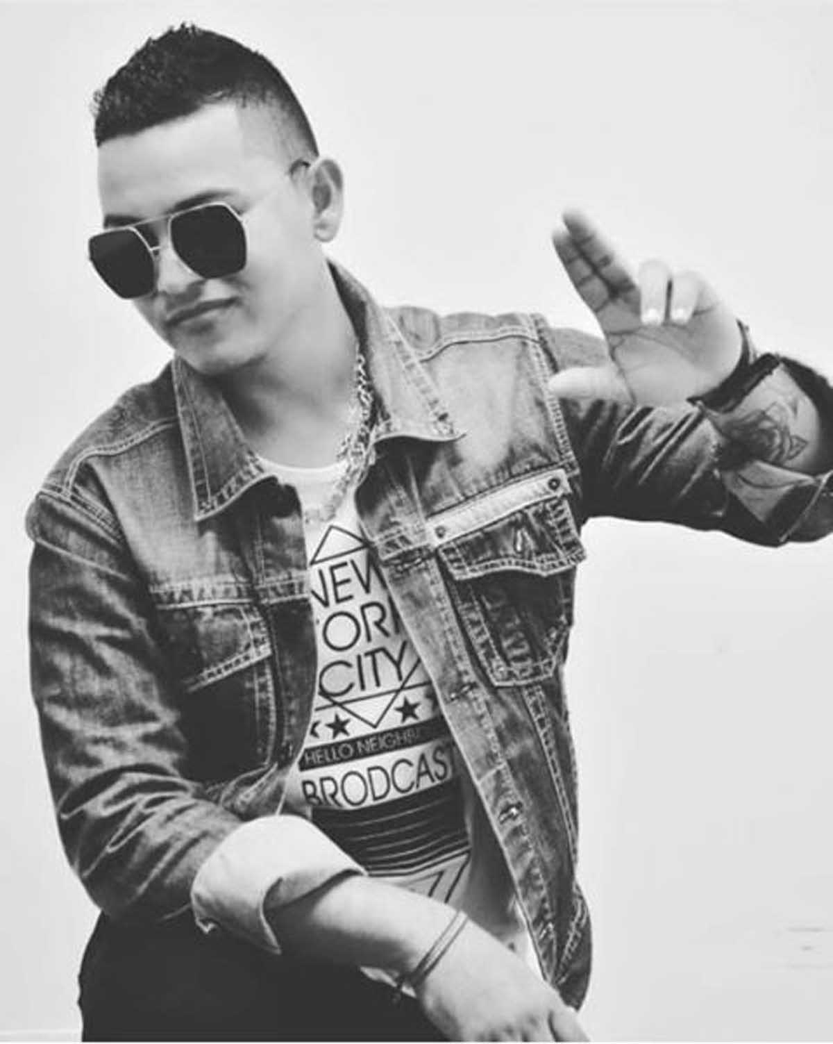 Elyu cantante