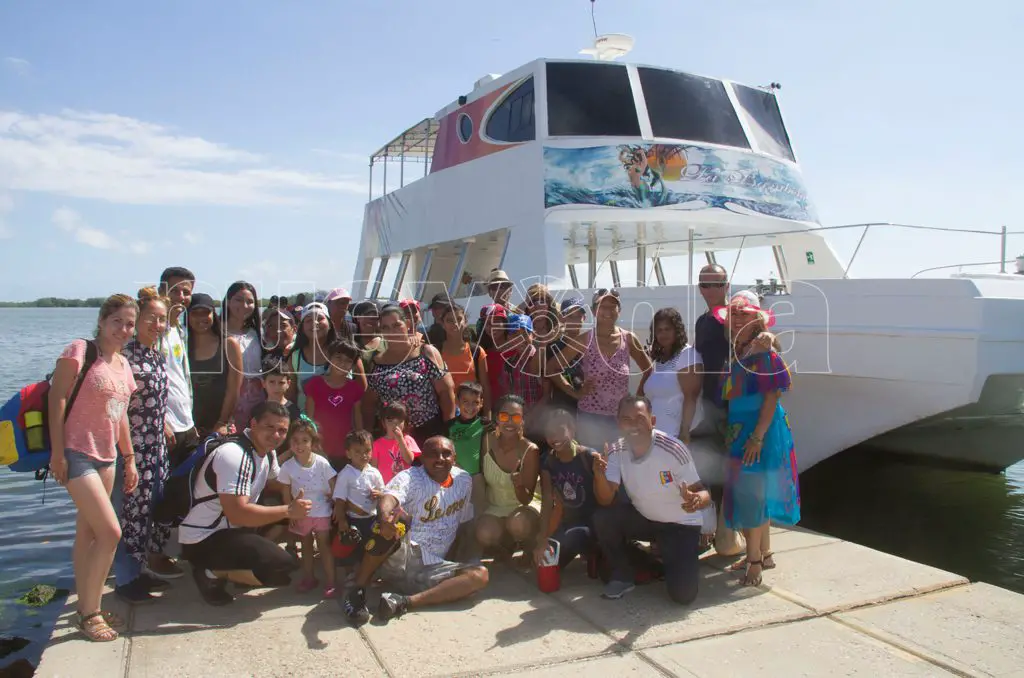 Los viajeros que seleccionan a La Bambola, como su embarcación para el disfrute de su estancia en Morrocoy quedan con las ganas de regresar a vivir la experiencia de navegar con “La muñeca del mar”.